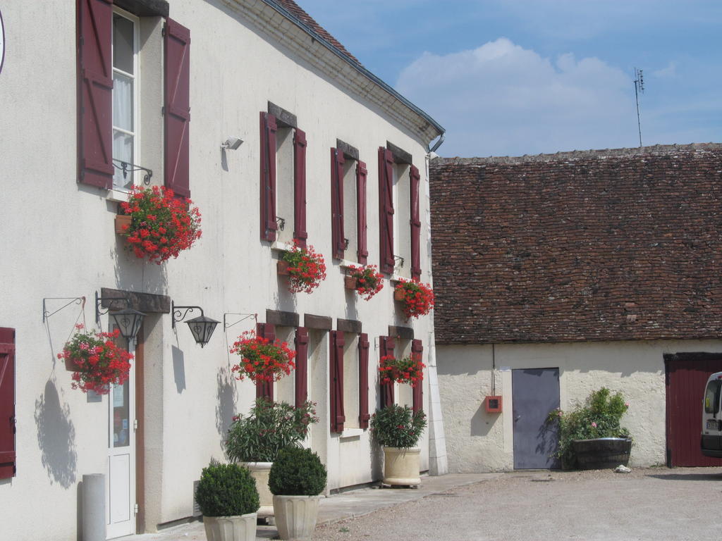 Veuves Les Bords De Loire 아파트 객실 사진